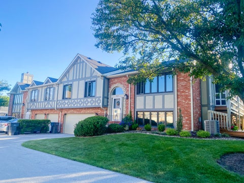 Tiny photo for 9241 Windsor Parkway, Tinley Park, IL 60487 (MLS # 12712596)