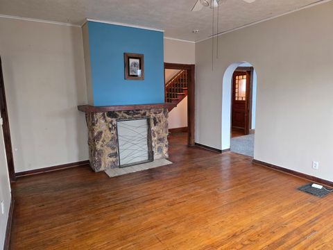 Tiny photo for 637 Kirkwood Boulevard, Davenport, IA 52803 (MLS # 12572899)