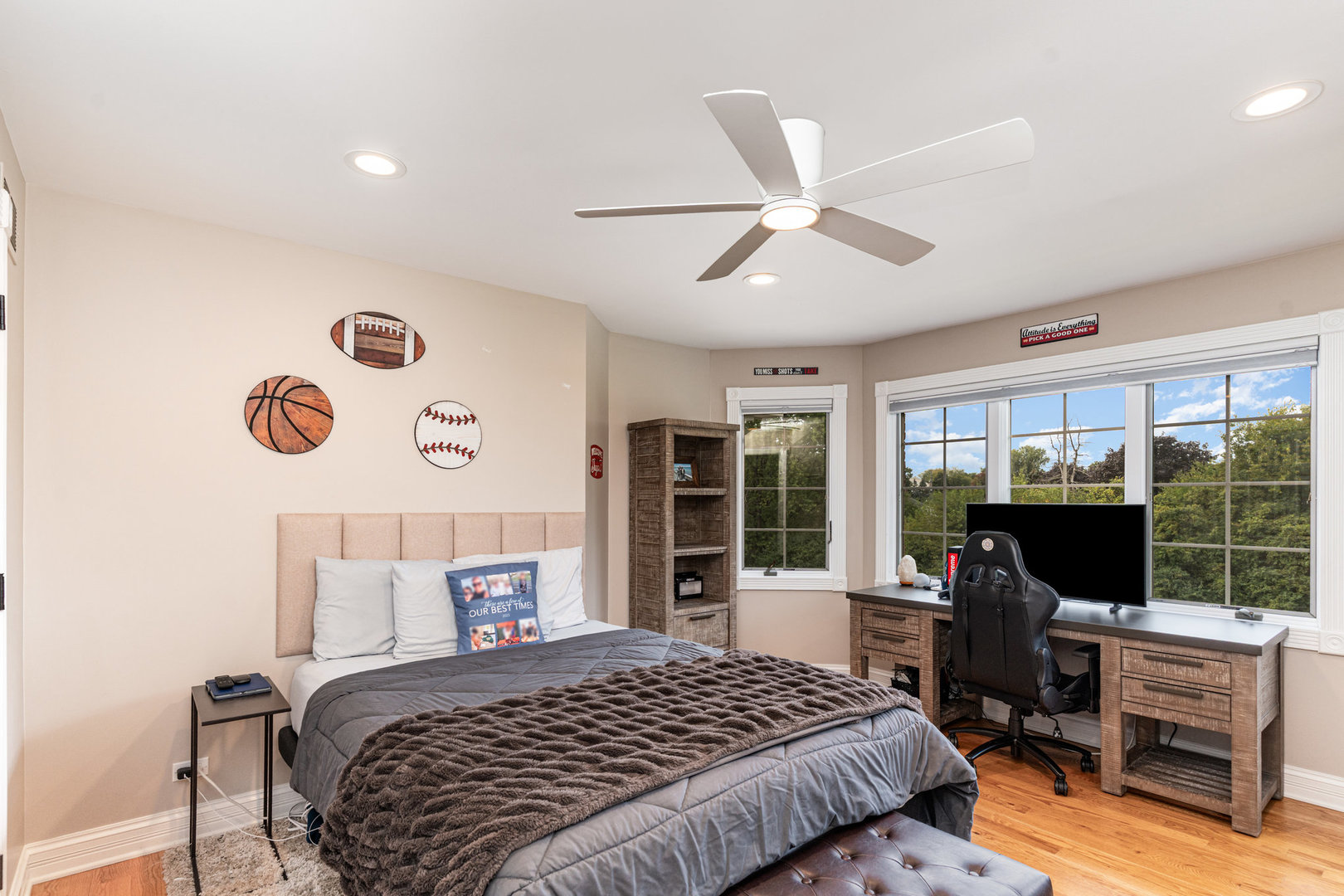 Inverness, Illinois 60010, United States, 5 Bedrooms Bedrooms, ,5 BathroomsBathrooms,Residential,Active,247219