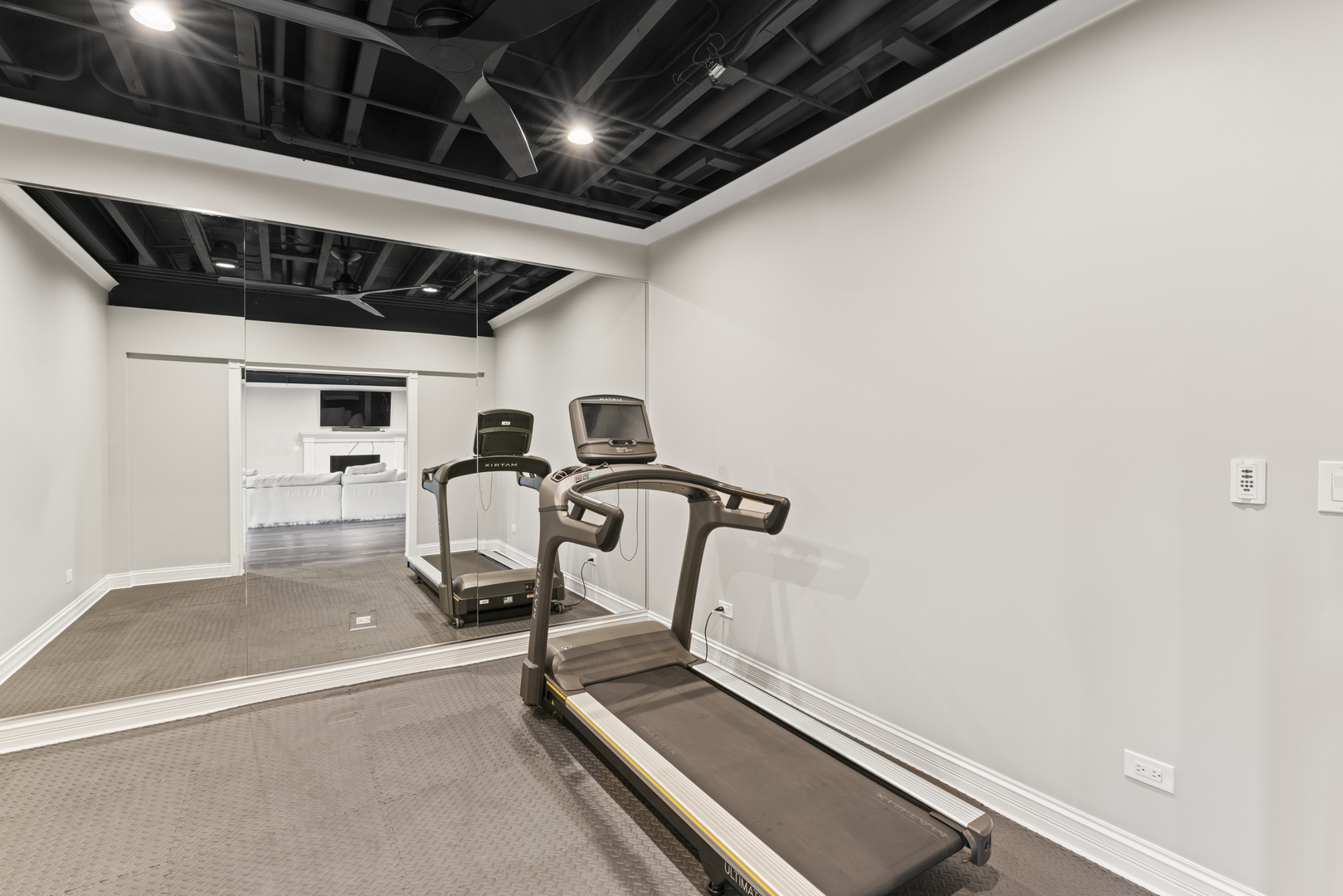 Inverness, Illinois 60010, United States, 5 Bedrooms Bedrooms, ,5 BathroomsBathrooms,Residential,Active,247219