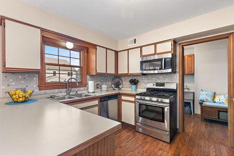 Tiny photo for 718 N Point Drive, Schaumburg, IL 60193 (MLS # 12468256)