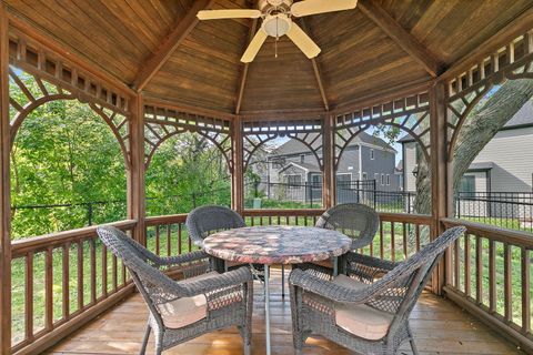 Tiny photo for 718 N Point Drive, Schaumburg, IL 60193 (MLS # 12468256)