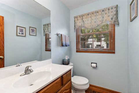 Tiny photo for 718 N Point Drive, Schaumburg, IL 60193 (MLS # 12468256)