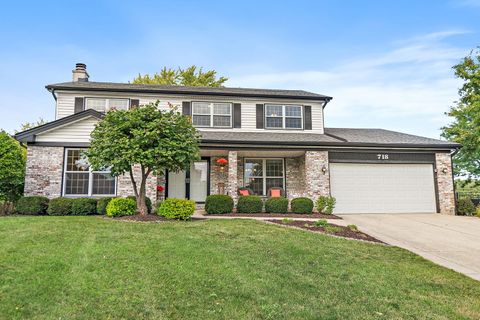 Photo of 718 N Point Drive, Schaumburg, IL 60193 (MLS # 12468256)