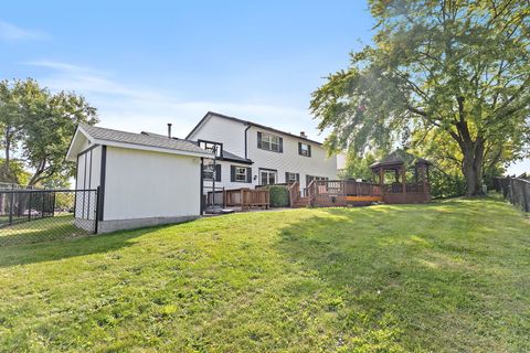 Tiny photo for 718 N Point Drive, Schaumburg, IL 60193 (MLS # 12468256)