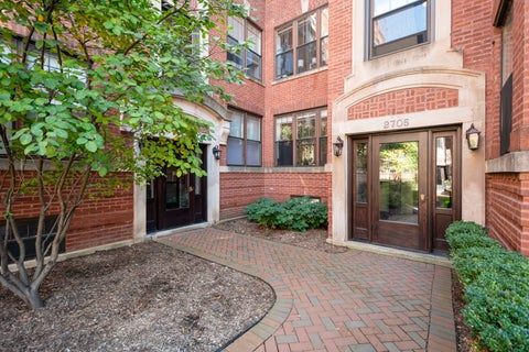Tiny photo for 2705 N MILDRED Avenue #3A, Chicago, IL 60614 (MLS # 12780635)