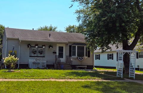Photo of 376 S Oak Street, Manteno, IL 60950 (MLS # 12441572)