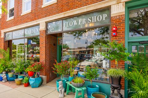 Tiny photo for 423 Park Avenue #C, Clarendon Hills, IL 60514 (MLS # 12572777)