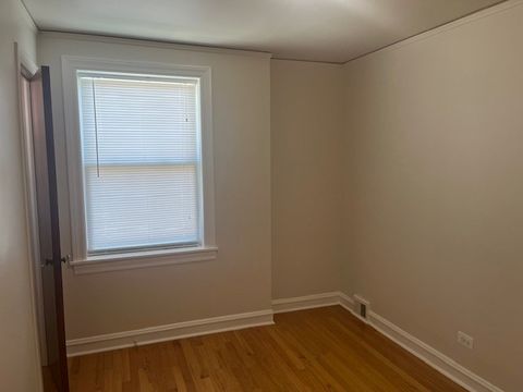 Tiny photo for 5860 N MELVINA Avenue, Chicago, IL 60646 (MLS # 12495357)