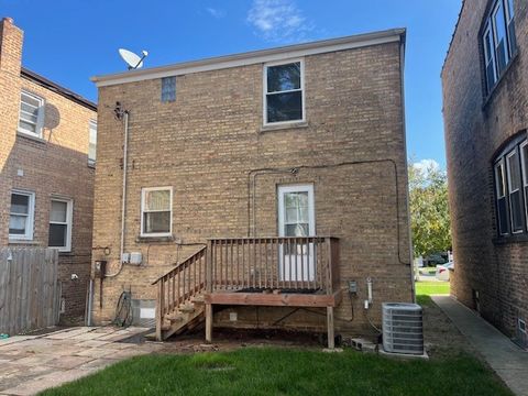 Tiny photo for 5860 N MELVINA Avenue, Chicago, IL 60646 (MLS # 12495357)
