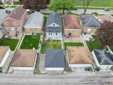 Tiny photo for 3734 Lombard Avenue, Berwyn, IL 60402 (MLS # 12480528)