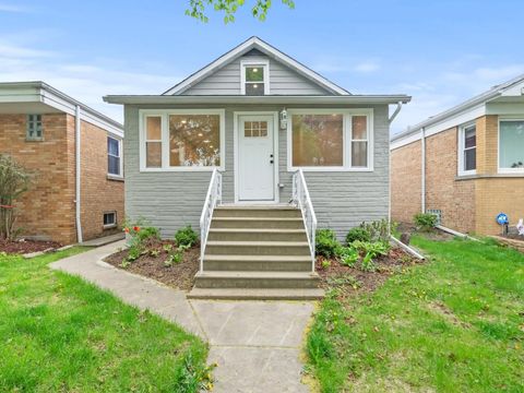 Tiny photo for 3734 Lombard Avenue, Berwyn, IL 60402 (MLS # 12480528)