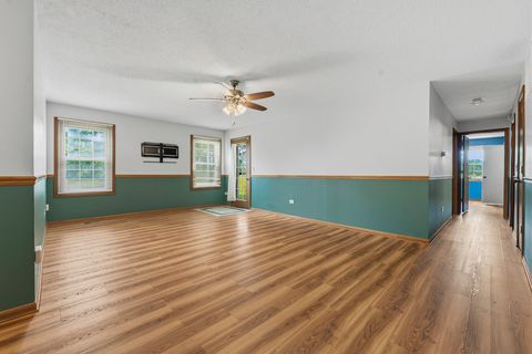 Tiny photo for 472 Elizabeth Drive #17-A-R, Wood Dale, IL 60191 (MLS # 12638674)