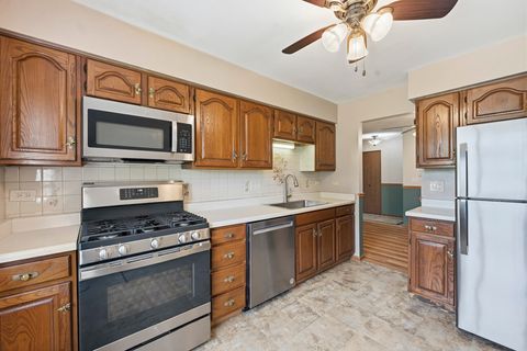Tiny photo for 472 Elizabeth Drive #17-A-R, Wood Dale, IL 60191 (MLS # 12638674)
