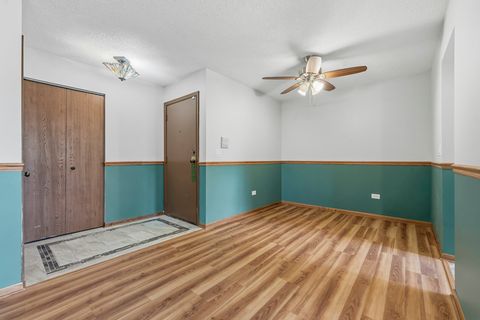 Tiny photo for 472 Elizabeth Drive #17-A-R, Wood Dale, IL 60191 (MLS # 12638674)