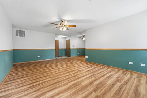 Tiny photo for 472 Elizabeth Drive #17-A-R, Wood Dale, IL 60191 (MLS # 12638674)