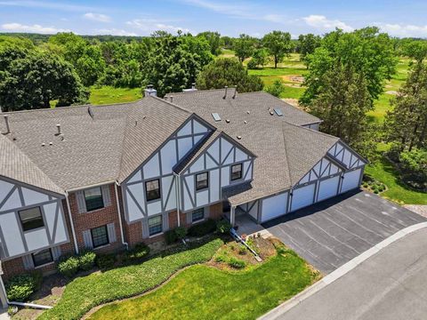 Tiny photo for 472 Elizabeth Drive #17-A-R, Wood Dale, IL 60191 (MLS # 12638674)