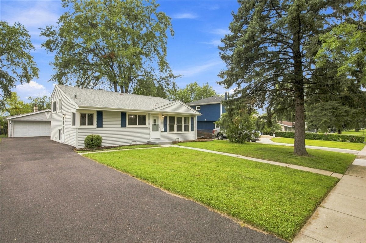 1108 Kim Place