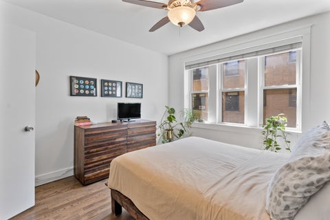 Tiny photo for 714 W BUENA Street #B, Chicago, IL 60613 (MLS # 12737196)
