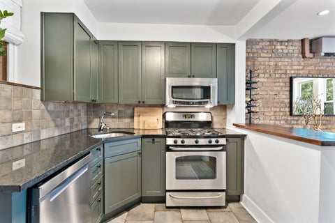 Tiny photo for 714 W BUENA Street #B, Chicago, IL 60613 (MLS # 12737196)