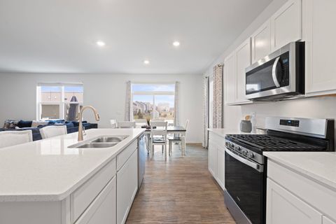 Tiny photo for 696 Kentshire Circle, Elgin, IL 60124 (MLS # 12536679)