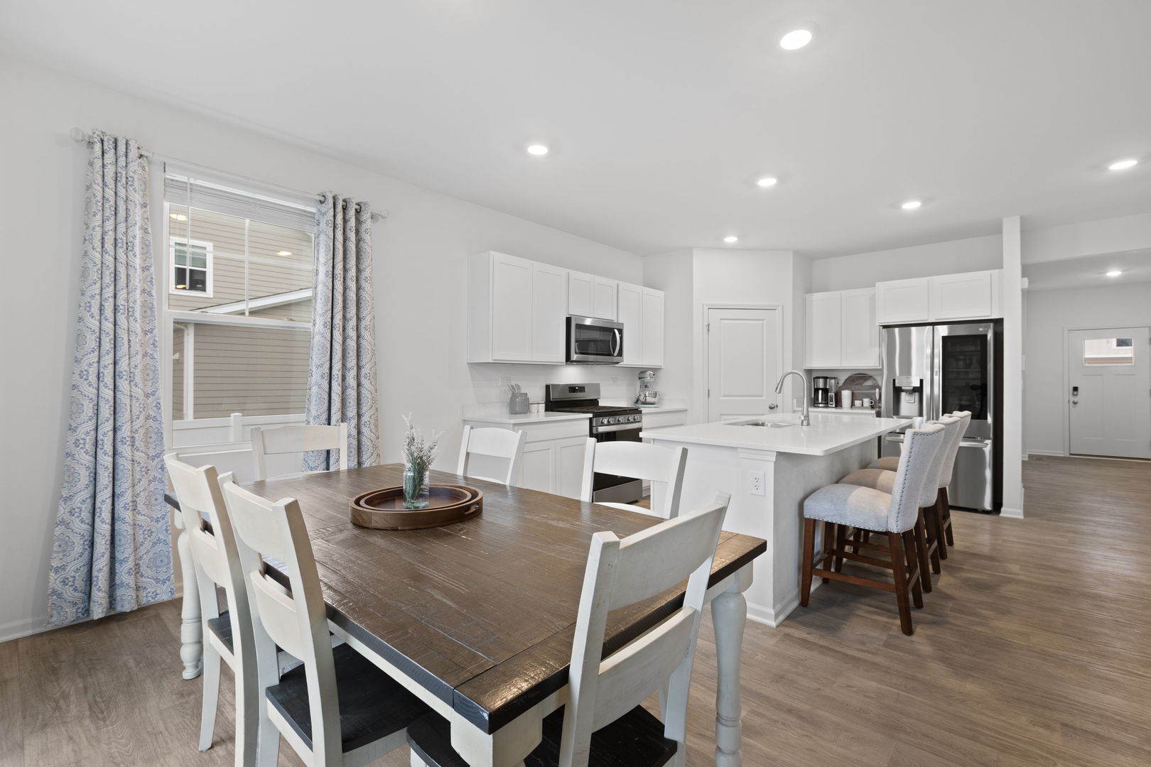 696 Kentshire Circle