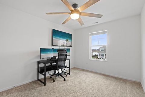 Tiny photo for 696 Kentshire Circle, Elgin, IL 60124 (MLS # 12536679)