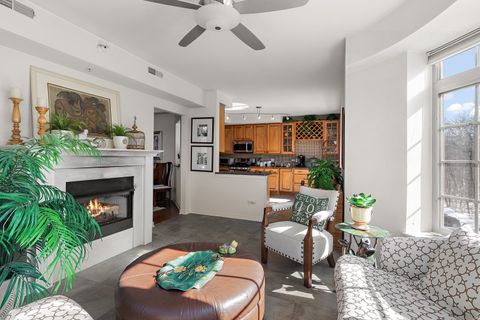 Tiny photo for 425 Benjamin Drive #403, Vernon Hills, IL 60061 (MLS # 12566057)