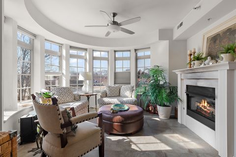 Tiny photo for 425 Benjamin Drive #403, Vernon Hills, IL 60061 (MLS # 12566057)