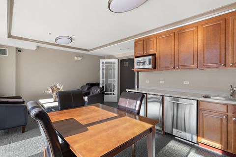 Tiny photo for 425 Benjamin Drive #403, Vernon Hills, IL 60061 (MLS # 12566057)