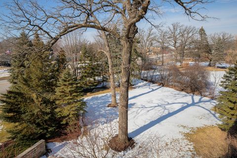 Tiny photo for 425 Benjamin Drive #403, Vernon Hills, IL 60061 (MLS # 12566057)