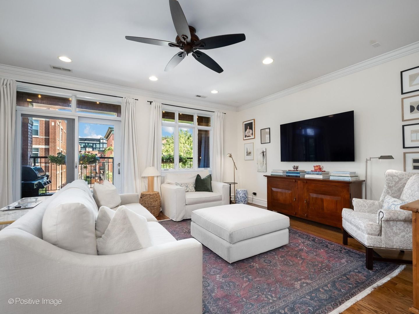 1037 W Monroe Street 3