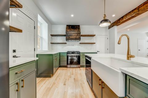 Tiny photo for 7427 S Oglesby Avenue, Chicago, IL 60649 (MLS # 12490702)