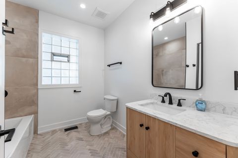 Tiny photo for 7427 S Oglesby Avenue, Chicago, IL 60649 (MLS # 12490702)