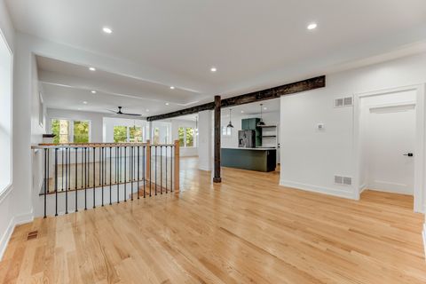 Tiny photo for 7427 S Oglesby Avenue, Chicago, IL 60649 (MLS # 12490702)