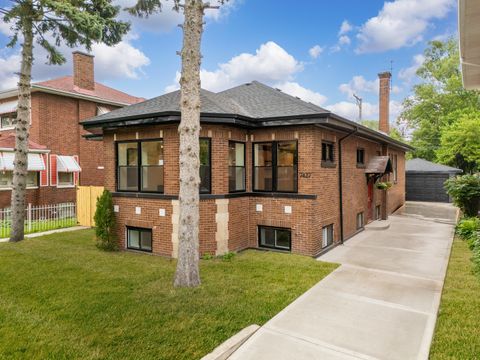 Tiny photo for 7427 S Oglesby Avenue, Chicago, IL 60649 (MLS # 12490702)