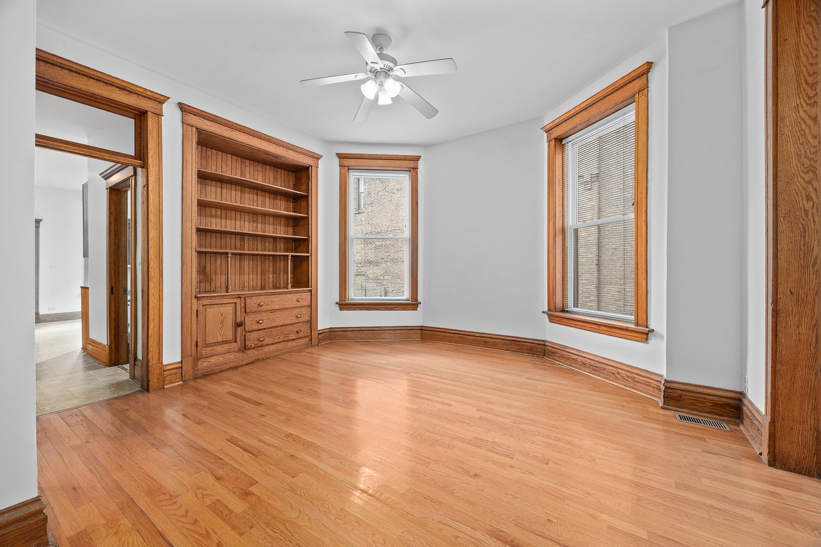1357 N Maplewood Avenue