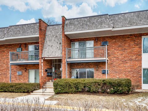 Tiny photo for 4129 Saratoga Avenue #106, Downers Grove, IL 60515 (MLS # 12541672)