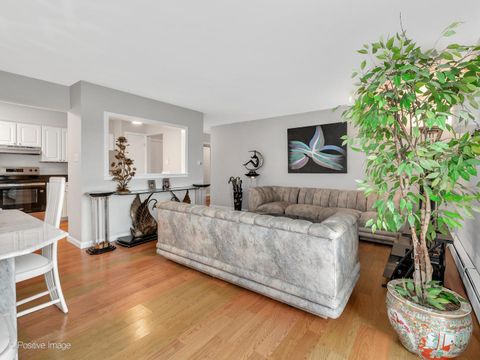 Tiny photo for 4129 Saratoga Avenue #106, Downers Grove, IL 60515 (MLS # 12541672)