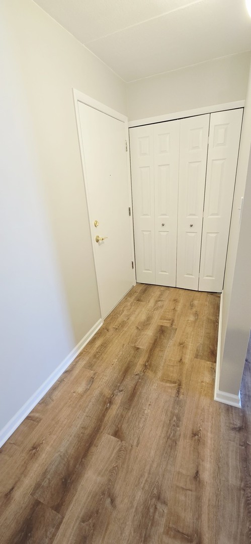 318 W Naperville Road 3