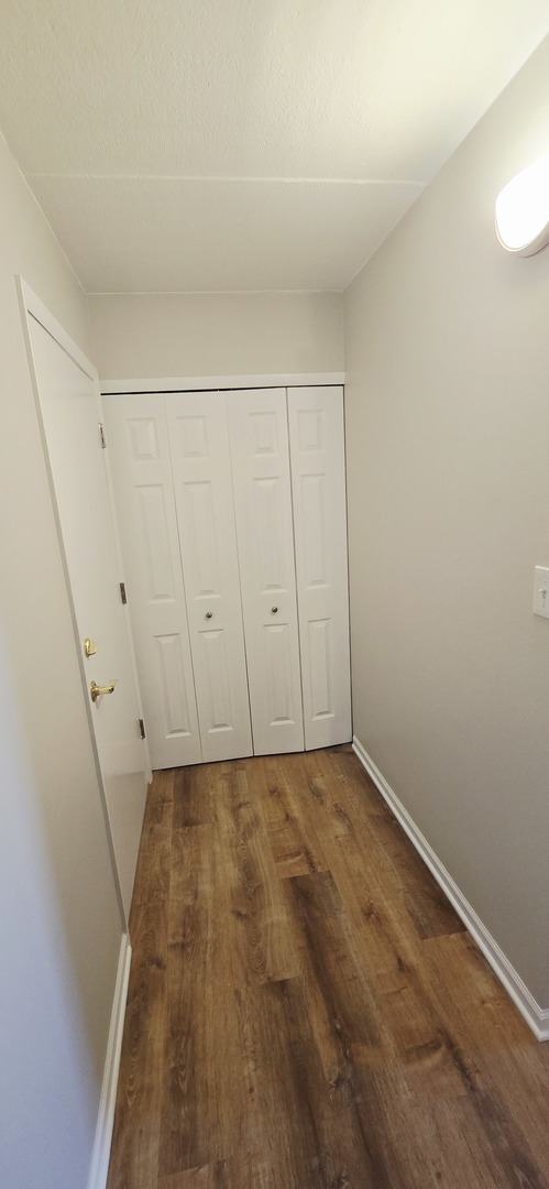 318 W Naperville Road 3