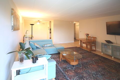 Tiny photo for 16 E Old Willow Road #412S, Prospect Heights, IL 60070 (MLS # 12447841)