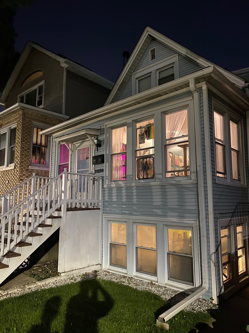 2830 W Wellington Avenue