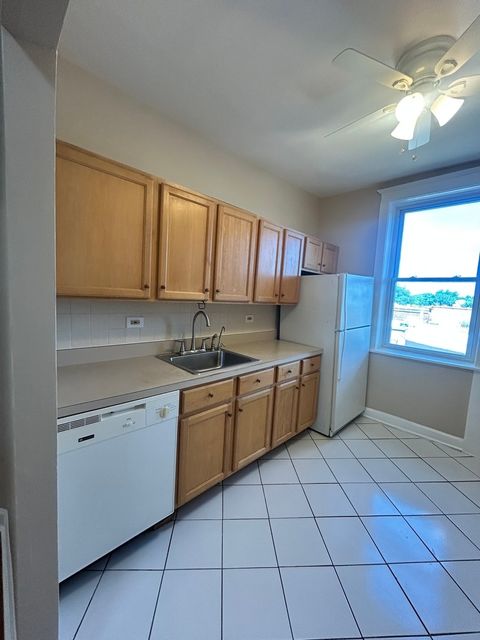 Tiny photo for 3618 W Ainslie Street #3W, Chicago, IL 60625 (MLS # 12447684)