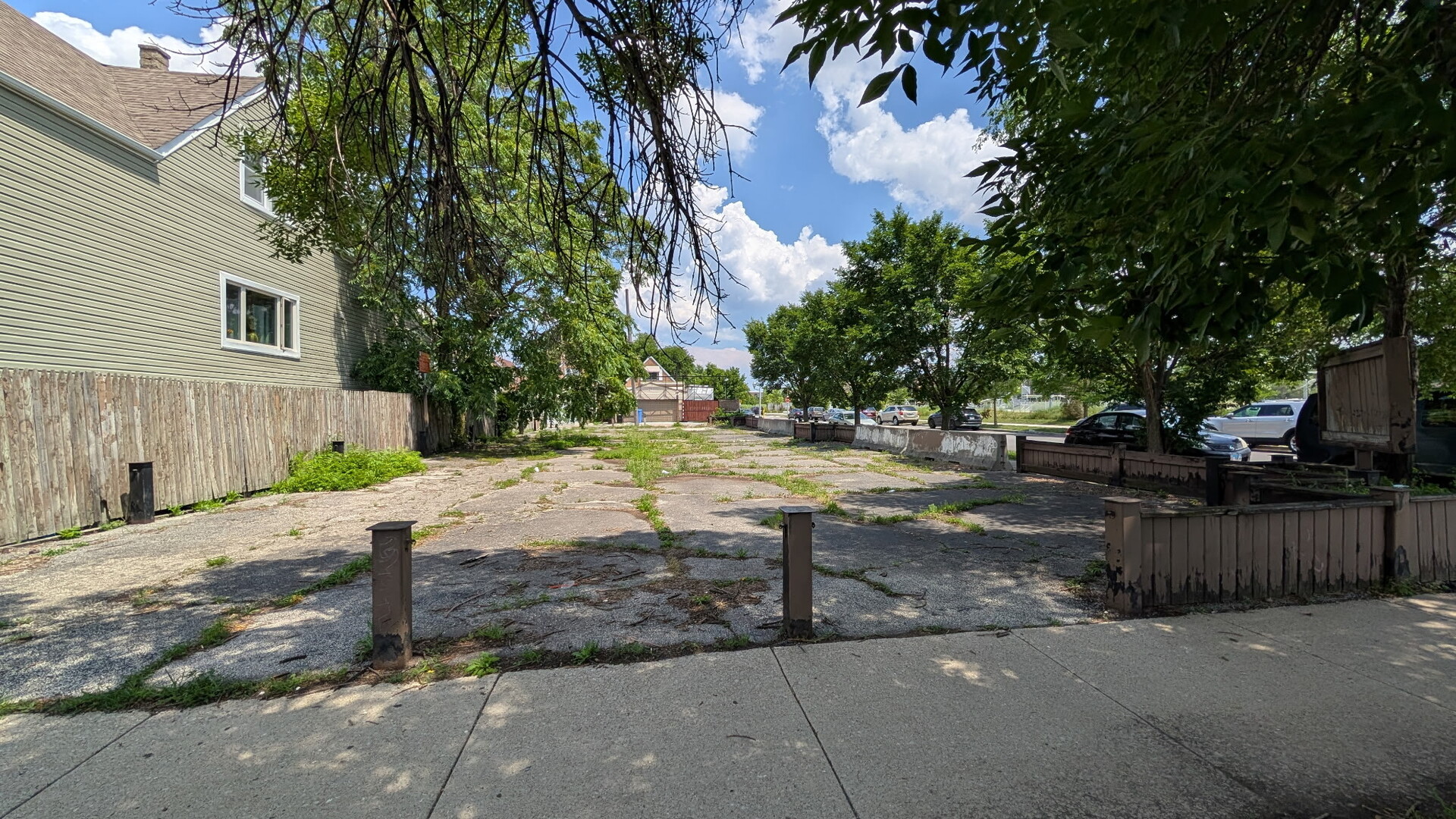 4757 S Maplewood Avenue