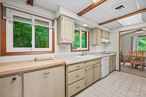 Tiny photo for 6N365 Essex Avenue, St. Charles, IL 60174 (MLS # 12756664)
