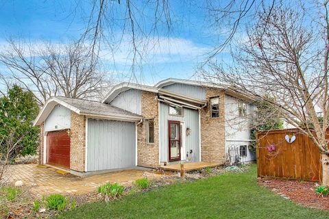 Tiny photo for 1323 Cottonwood Lane, Crystal Lake, IL 60014 (MLS # 12625432)
