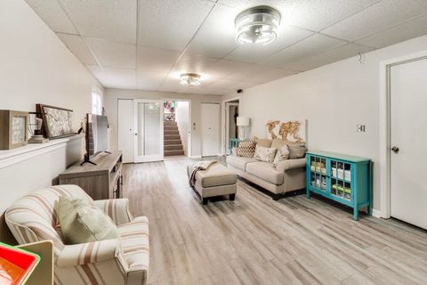 Tiny photo for 1323 Cottonwood Lane, Crystal Lake, IL 60014 (MLS # 12625432)