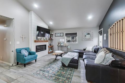 Tiny photo for 1323 Cottonwood Lane, Crystal Lake, IL 60014 (MLS # 12625432)