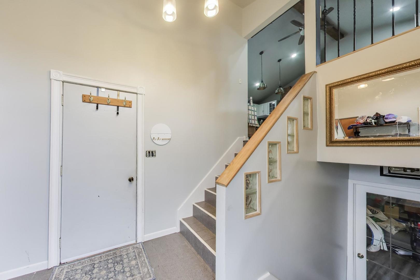 1323 Cottonwood Lane